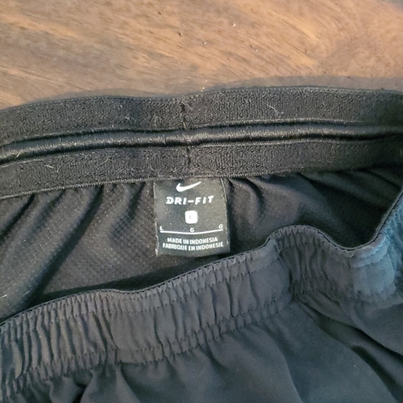 Nike Dri Fit Shorts - Picture 3 of 3
